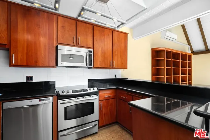 33 Reef Street 2, Marina Del Rey, California 90292