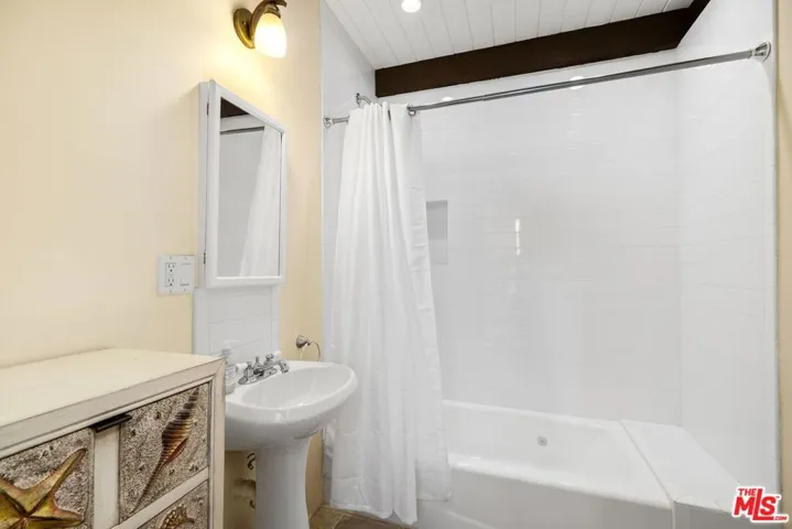 33 Reef Street 2, Marina Del Rey, California 90292