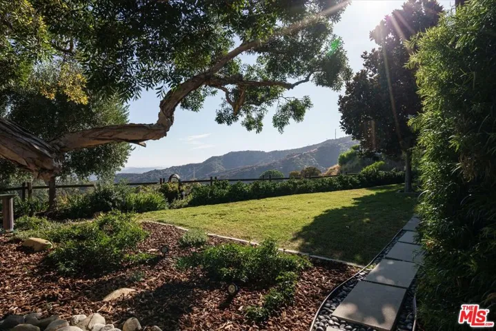 1340 Fairlawn Way, Pasadena, California 91105