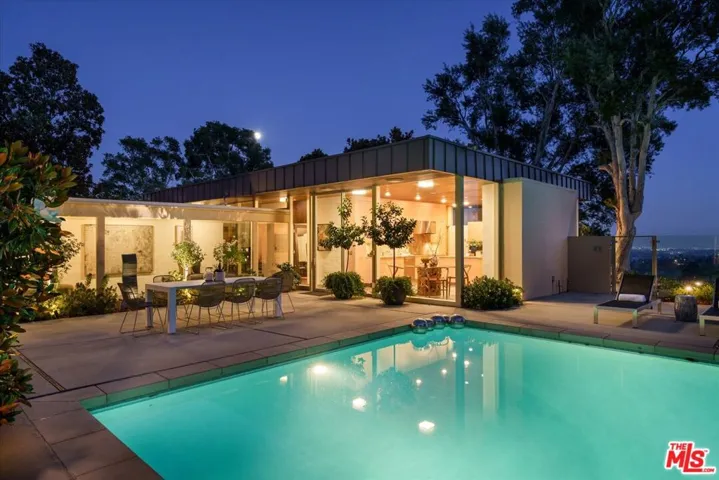 1340 Fairlawn Way, Pasadena, California 91105