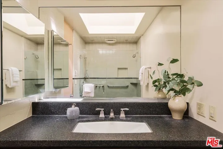 1340 Fairlawn Way, Pasadena, California 91105