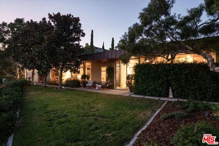 1340 Fairlawn Way, Pasadena, California 91105