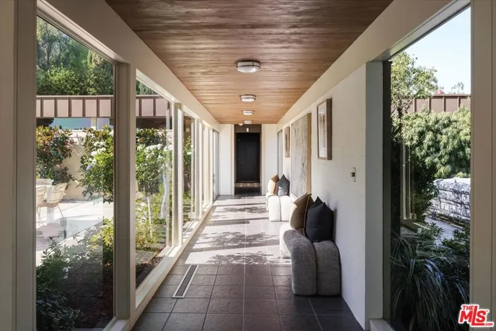 1340 Fairlawn Way, Pasadena, California 91105