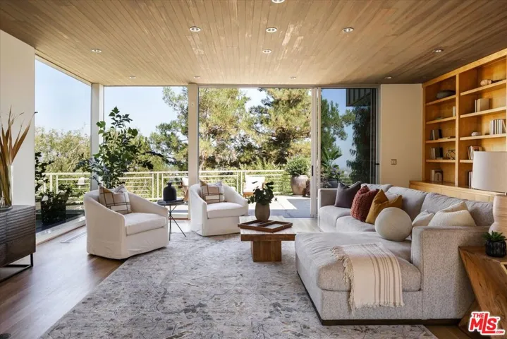 1340 Fairlawn Way, Pasadena, California 91105