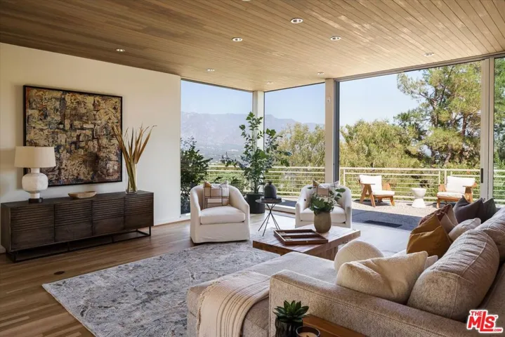 1340 Fairlawn Way, Pasadena, California 91105