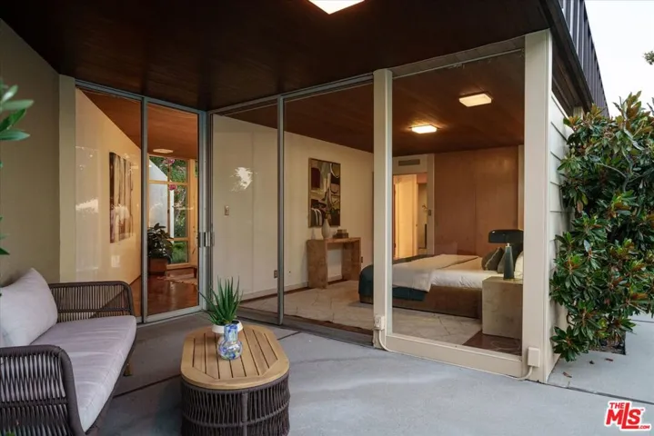 1340 Fairlawn Way, Pasadena, California 91105