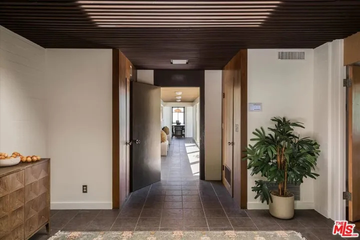 1340 Fairlawn Way, Pasadena, California 91105