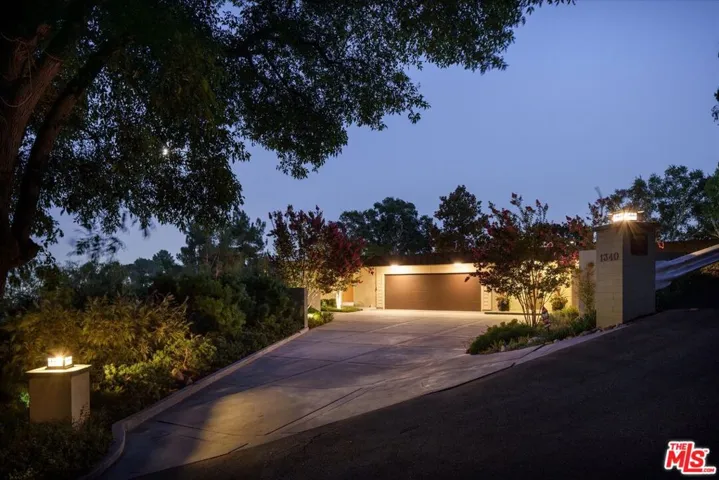 1340 Fairlawn Way, Pasadena, California 91105