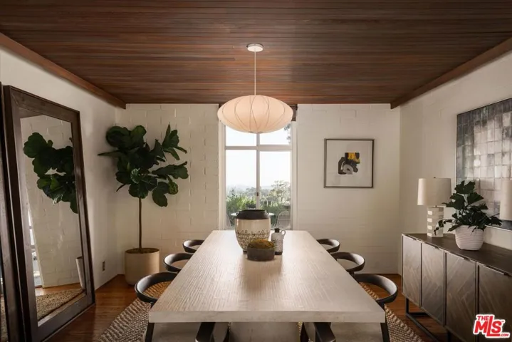 1340 Fairlawn Way, Pasadena, California 91105