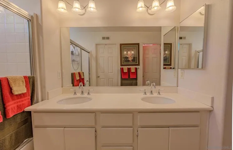 9530 Compass Point Dr S # 5, San Diego, California 92126