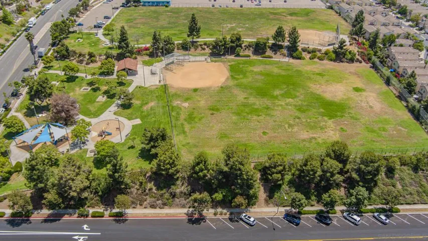 9530 Compass Point Dr S # 5, San Diego, California 92126