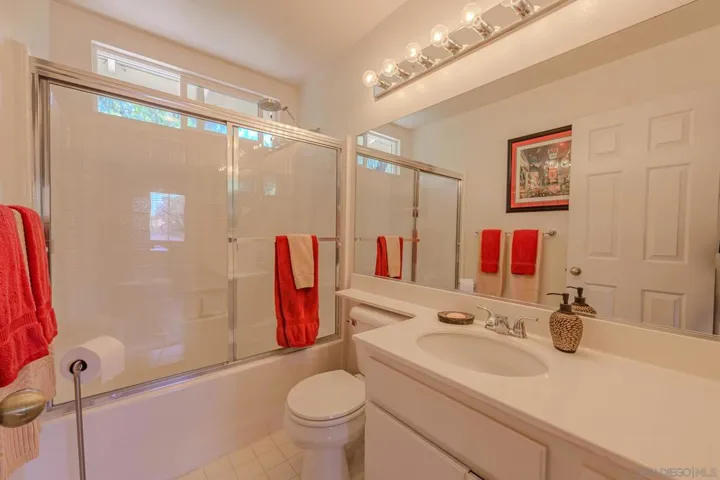 9530 Compass Point Dr S # 5, San Diego, California 92126