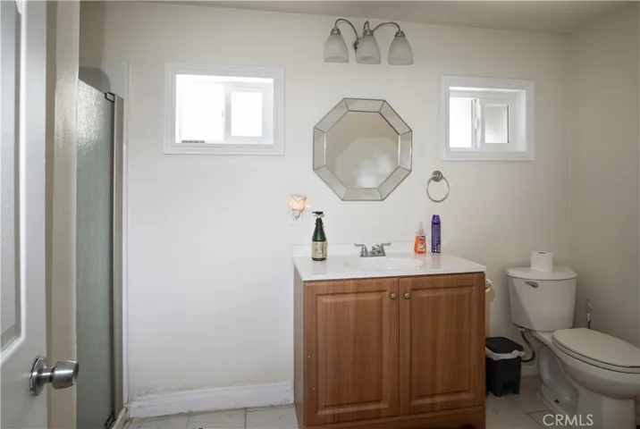 40320 Johnston-Front House-Bathroom 1