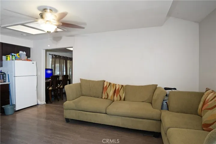 40322 Johnston - Living Room