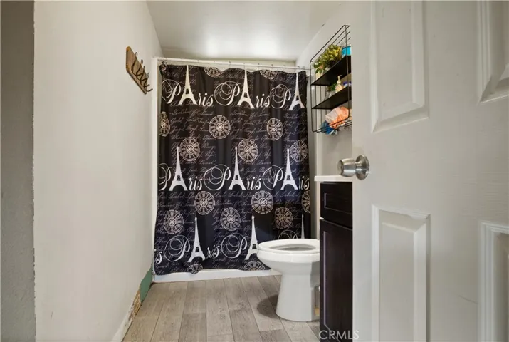 40322 Johnston - Bathroom