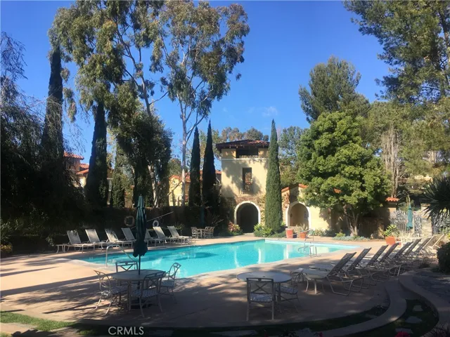 Trovare Community Pool