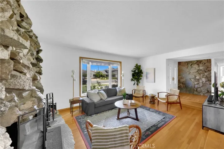 1702 Saybrook Lane, Tustin, California 92780