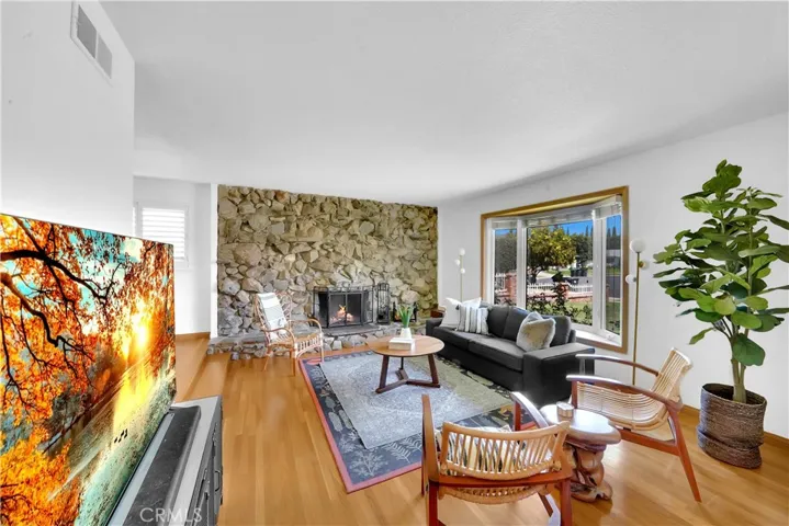 1702 Saybrook Lane, Tustin, California 92780