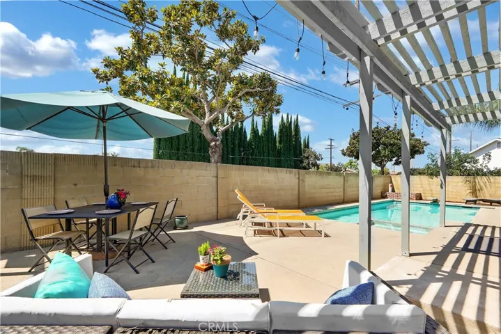 1702 Saybrook Lane, Tustin, California 92780