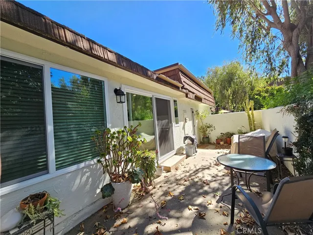 22153 James Alan Circle, Chatsworth, California 91311