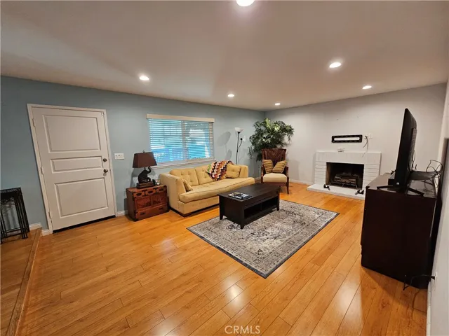 22153 James Alan Circle, Chatsworth, California 91311