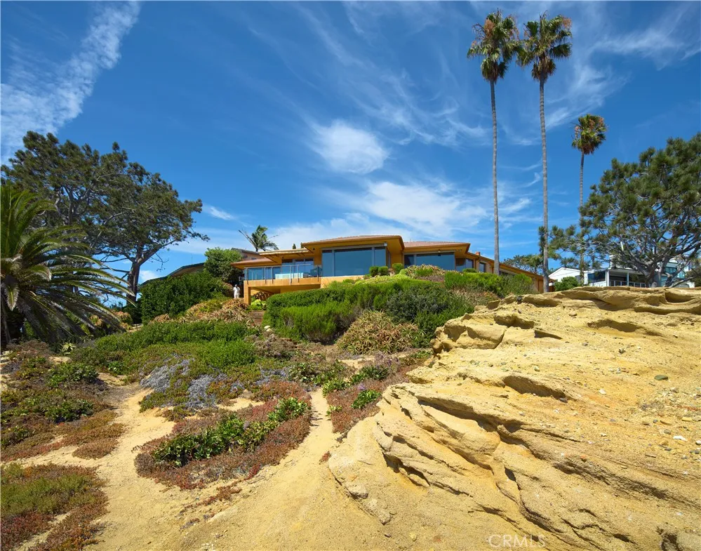 111 S La Senda Drive, Laguna Beach, California 92651 home-pic-55
