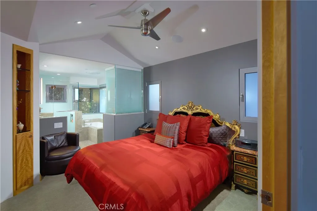 111 S La Senda Drive, Laguna Beach, California 92651 home-pic-36