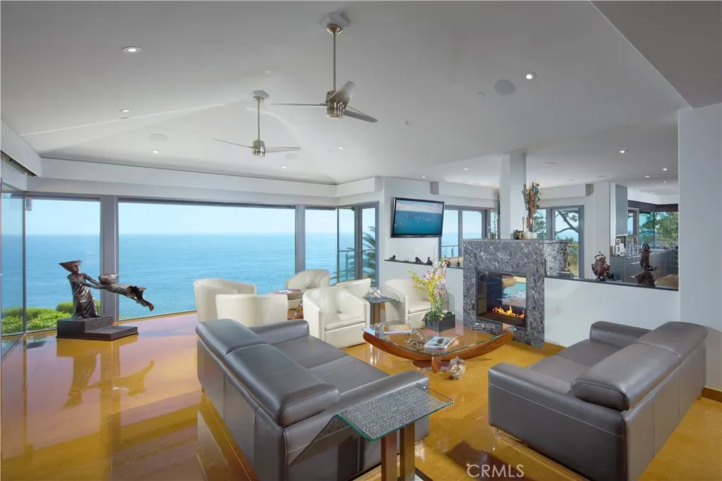 111 S La Senda Drive, Laguna Beach, California 92651 home-pic-7