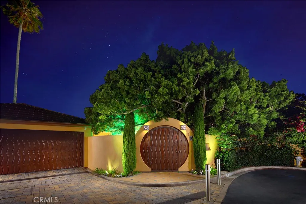 111 S La Senda Drive, Laguna Beach, California 92651 home-pic-42