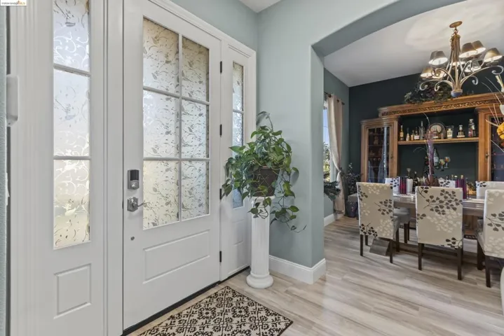 24 Minaret Rd, Oakley, California 94561