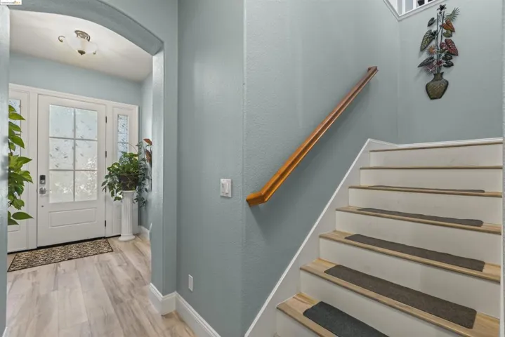 24 Minaret Rd, Oakley, California 94561
