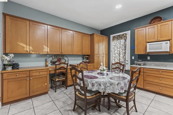 24 Minaret Rd, Oakley, California 94561