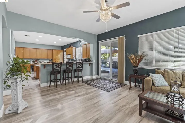 24 Minaret Rd, Oakley, California 94561