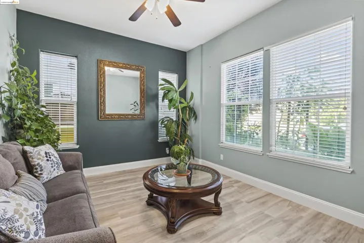 24 Minaret Rd, Oakley, California 94561