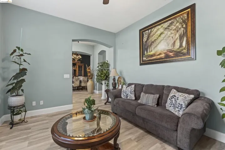 24 Minaret Rd, Oakley, California 94561