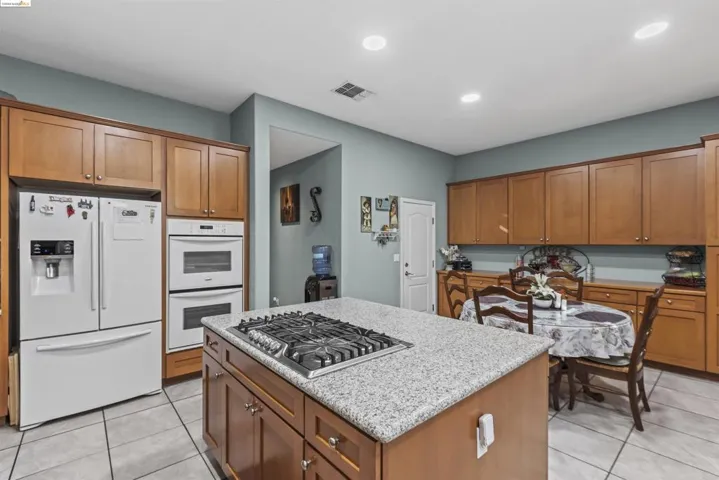 24 Minaret Rd, Oakley, California 94561