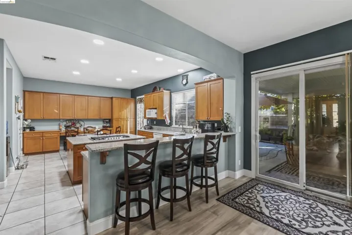 24 Minaret Rd, Oakley, California 94561