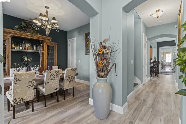24 Minaret Rd, Oakley, California 94561