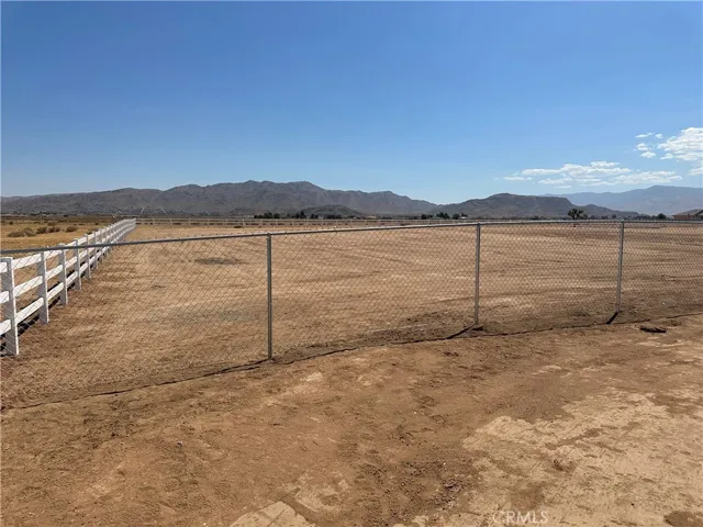 15073 Temecula, Apple Valley, California 92307