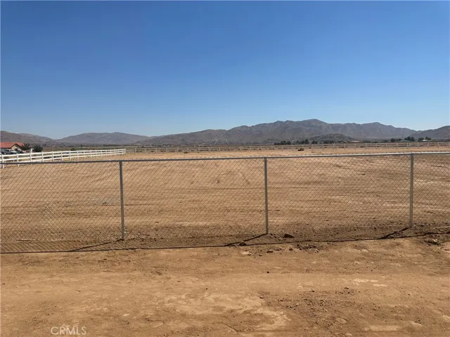 15073 Temecula, Apple Valley, California 92307