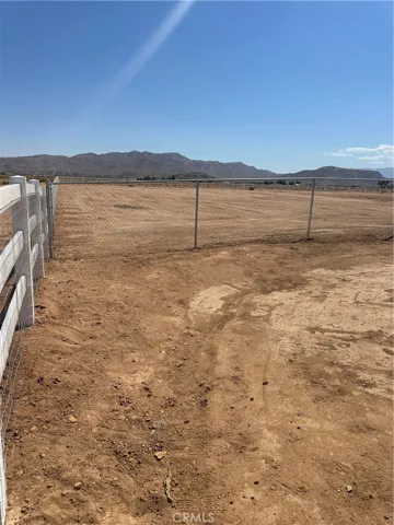 15073 Temecula, Apple Valley, California 92307