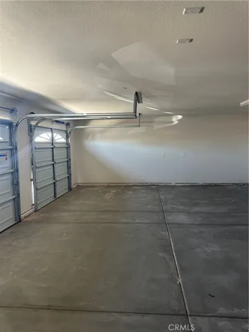 15073 Temecula, Apple Valley, California 92307