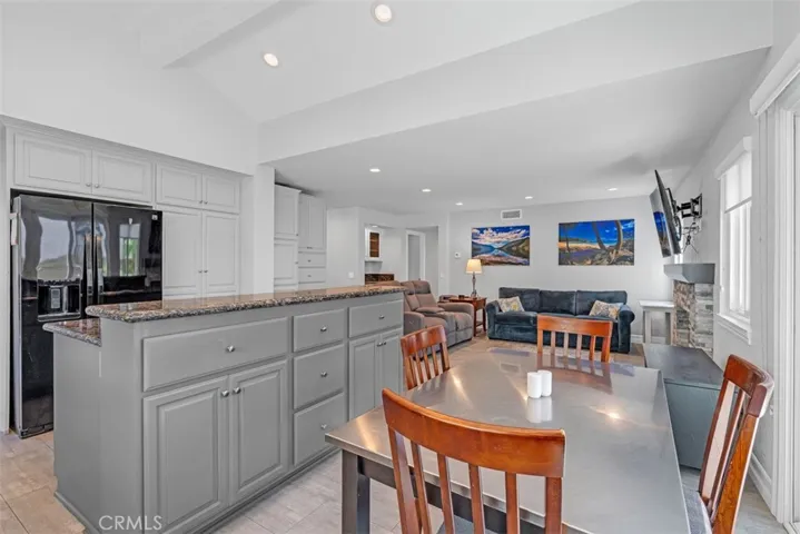 Kitchen & eating area is open to the family room