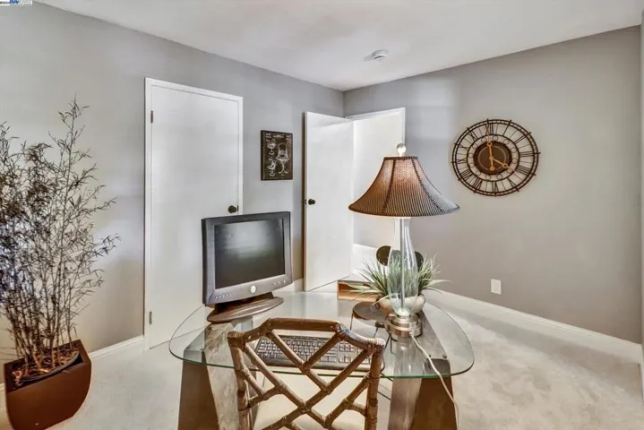 319 Castle Rock Road, Walnut Creek, California 94598-4518
