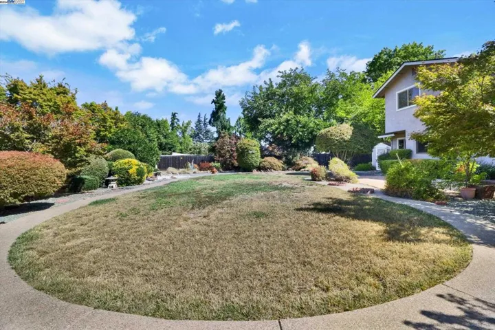 319 Castle Rock Road, Walnut Creek, California 94598-4518