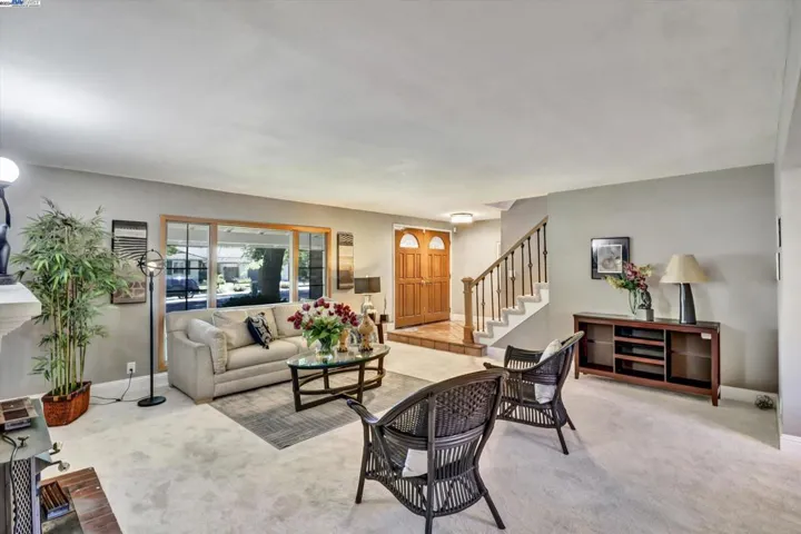 319 Castle Rock Road, Walnut Creek, California 94598-4518