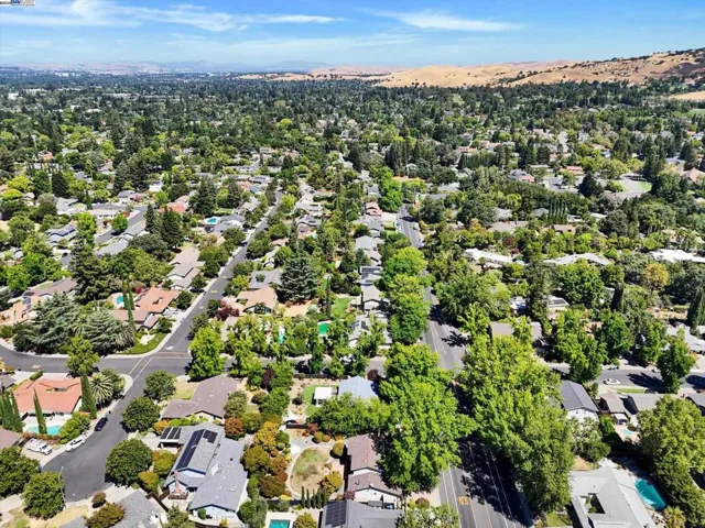 319 Castle Rock Road, Walnut Creek, California 94598-4518
