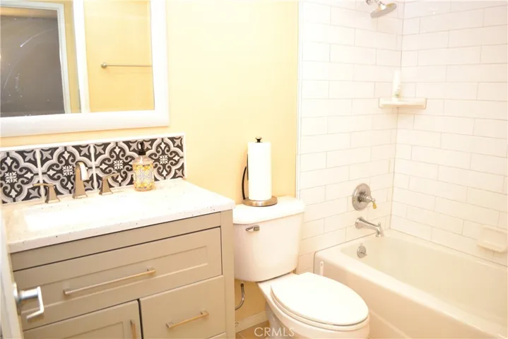 7049 E Viewpoint Lane, Anaheim Hills, California 92807