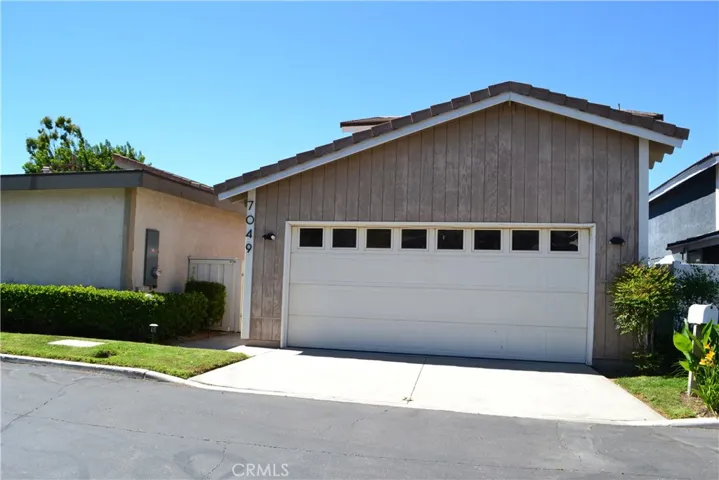 7049 E Viewpoint Lane, Anaheim Hills, California 92807