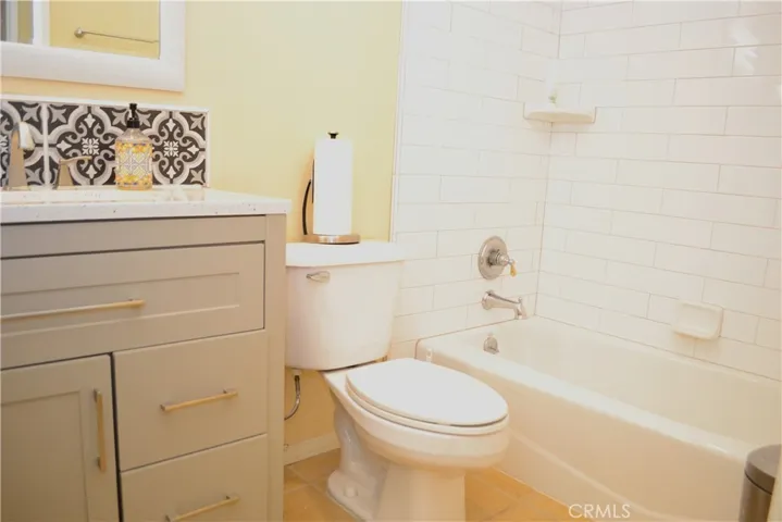 7049 E Viewpoint Lane, Anaheim Hills, California 92807